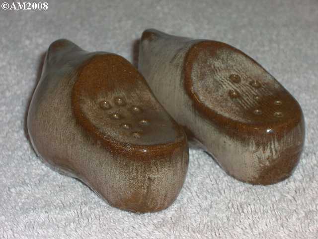 Frankoma Dutch Shoe shakers glazed brown satin